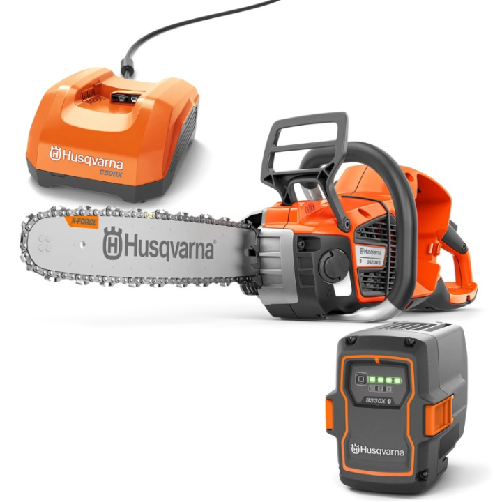 Husqvarna 542i XP®G sisältää akun ja laturin ryhmässä Husqvarnan metsä- ja puutarhatuotteet / Husqvarna Moottorisahat / Akkukäyttöiset sahat @ GPLSHOP (9706471)